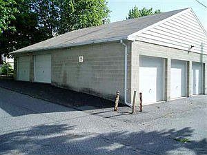 2nd image of 2835 Booser Ave