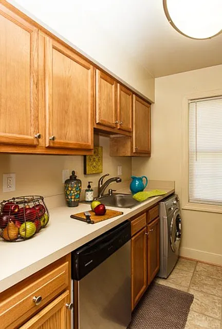 Fairfax Drive Apartments