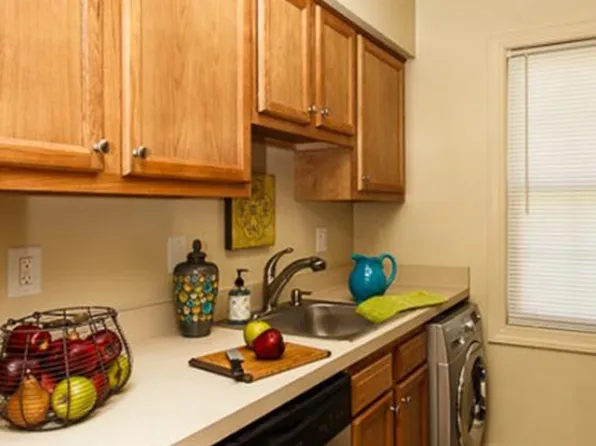 Fairfax Drive Apartments, 4842 N Fairfax Dr #0, Arlington, VA 22203