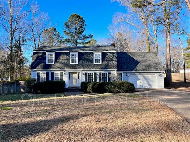 1st image of 121 Indian Cir