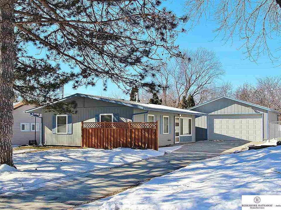 1st image of 3210 S 38th Ave