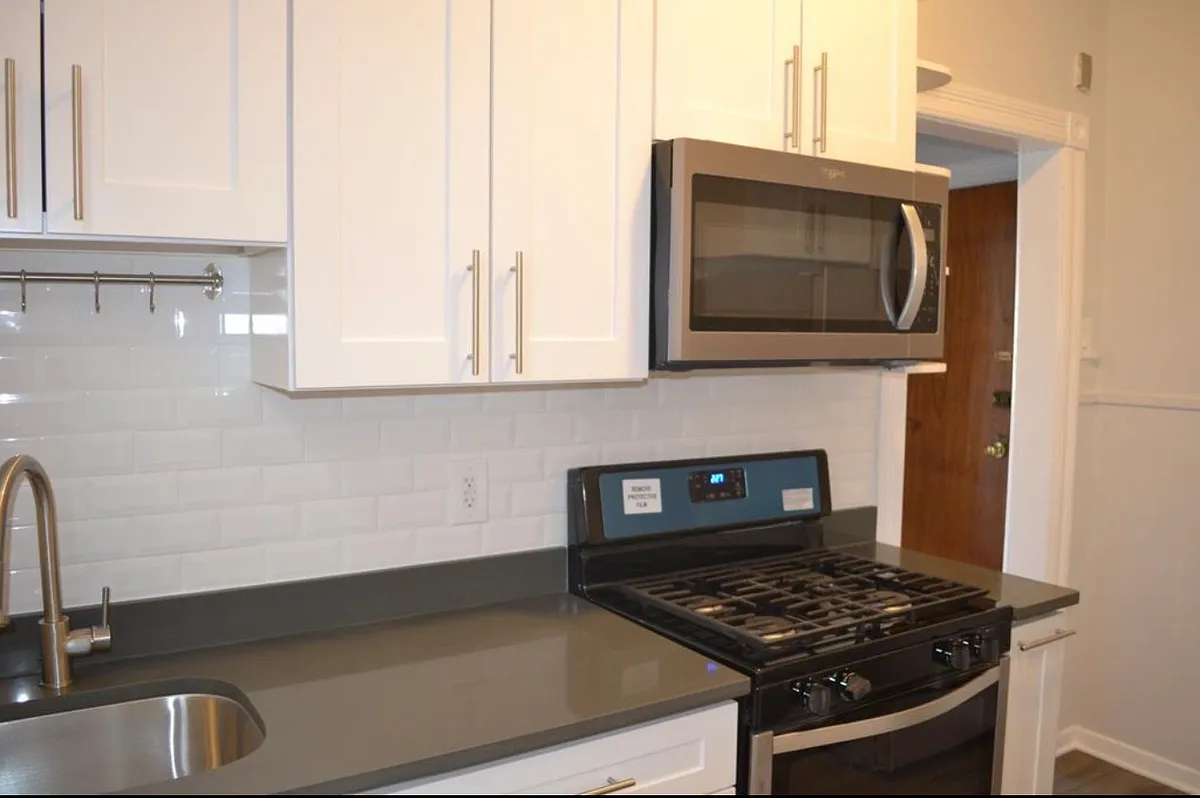 Building Photo - 2605 Palisade Ave #2F