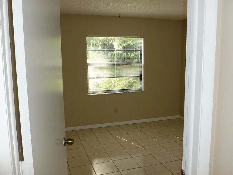 14138 Fennsbury Dr — Photo 22