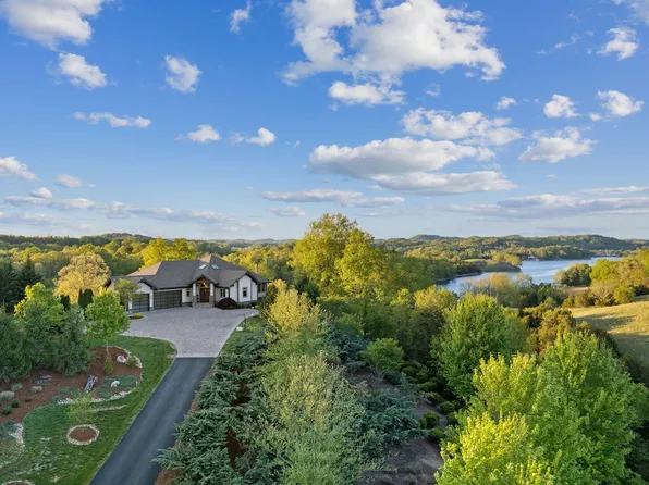 3070 Rocky Springs Rd, Piney Flats, TN 37686