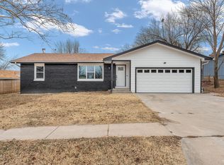 1312 Skyline Dr, Junction City, KS 66441