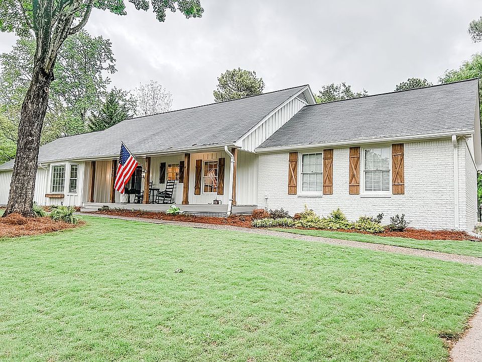 1st image of 675 Saddle Creek Cir