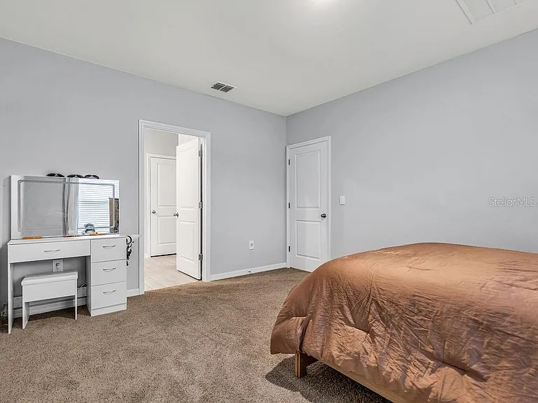 1048 Adalia Ter — Photo 27
