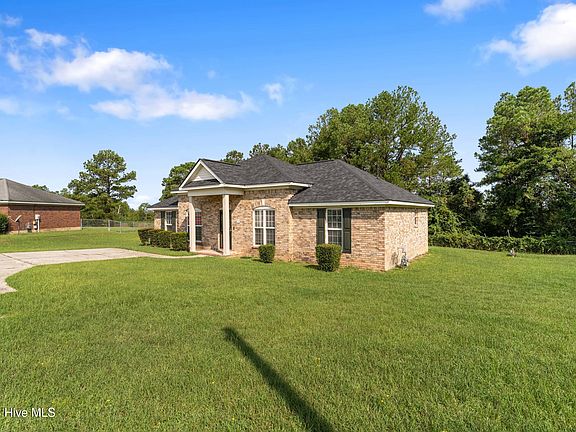 3rd image of 2783 Crosscreek Road