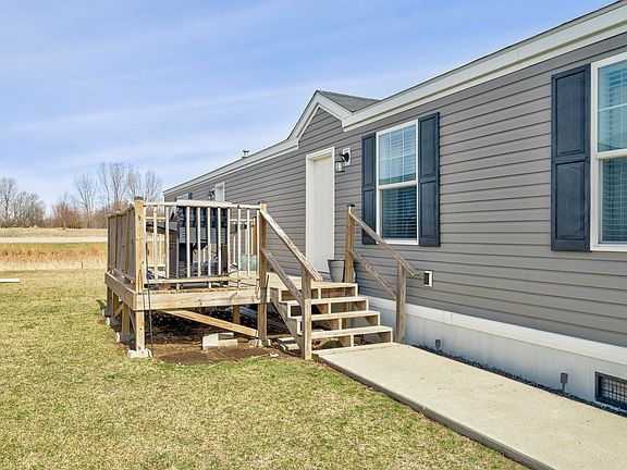 3rd image of 3200 Okoboji Ave #89