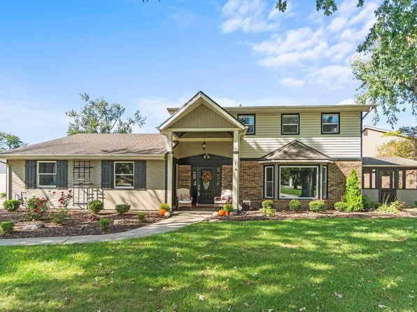 9520 Spurwood Ct, Fort Wayne, IN 46804