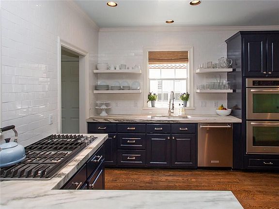 5th image of 2721 Manorwood Trl