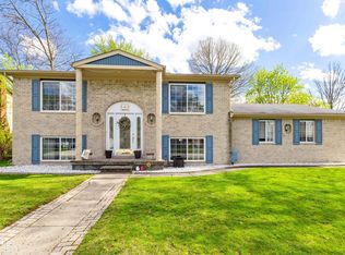 549 Constitution Ave, Marysville, MI
