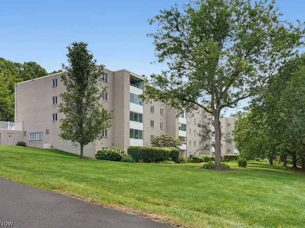 520 Meredith Ln APT 308, Cuyahoga Falls, OH 44223