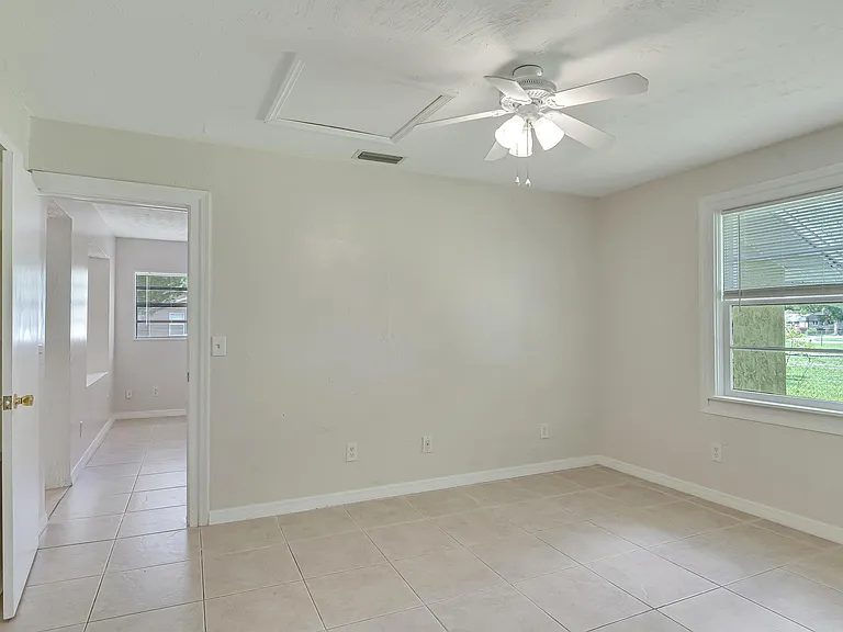 201 N Orange St — Photo 37