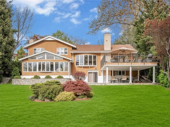 36 Lakeshore Drive, Eastchester, NY 10709