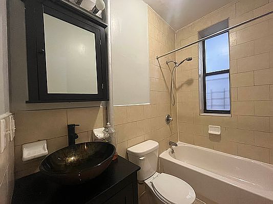 4th image of 573 W 159th St APT 5