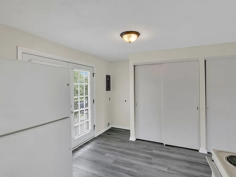 861 Kingsford Rd — Photo 19