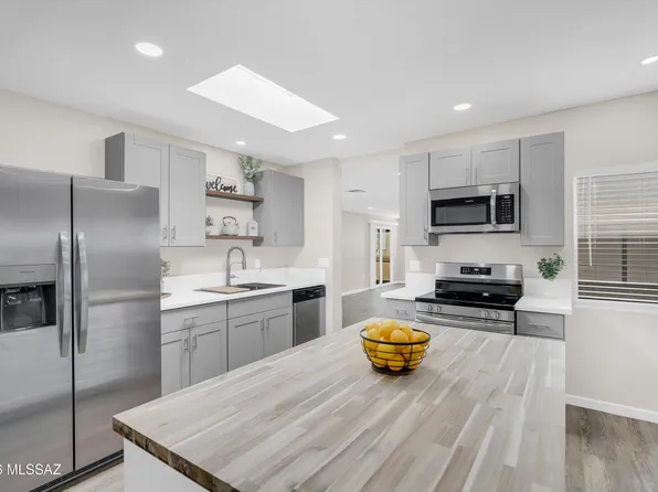 71 E Santa Chalice Dr, Green Valley, AZ 85614