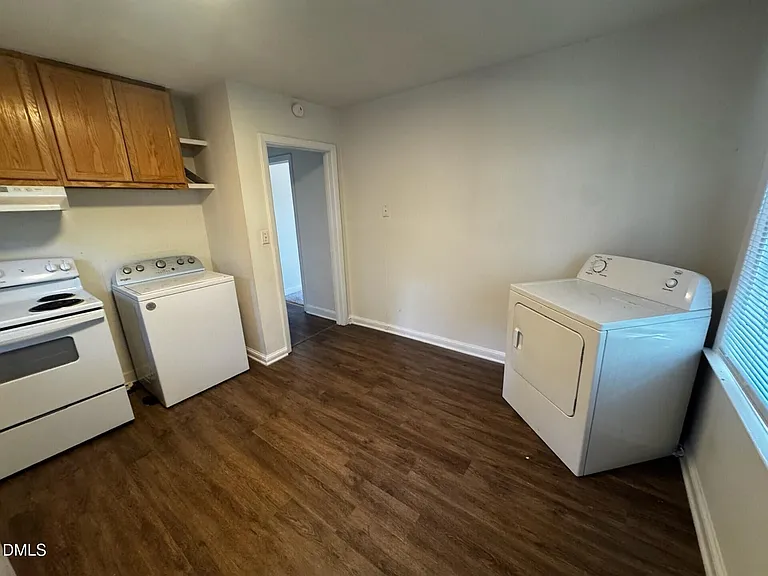 1304 Gorman St — Photo 5