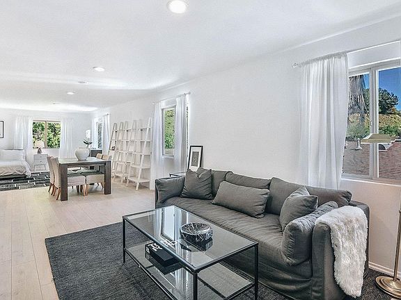 3rd image of 9809 Beeson Dr Unit C