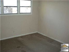5th image of 12826 Glenoaks Blvd