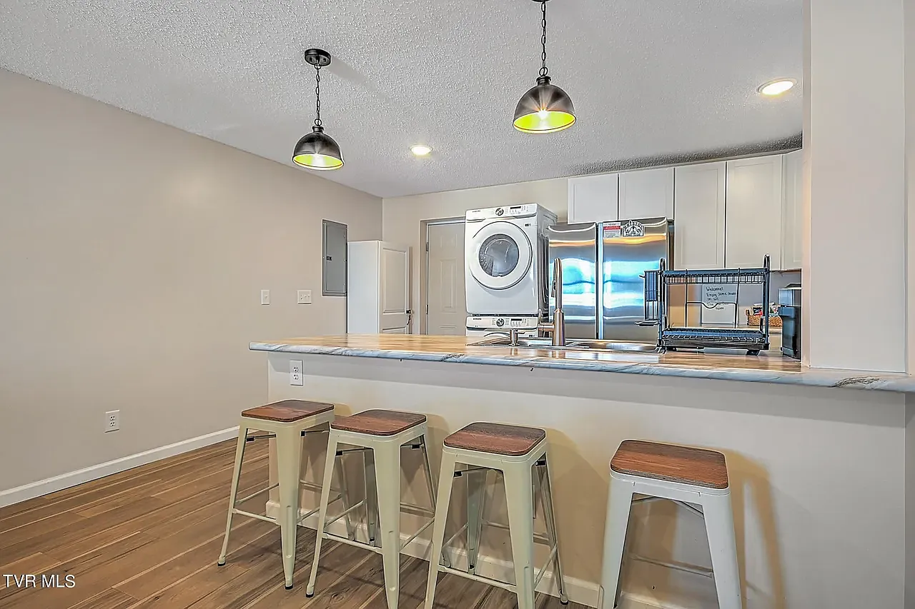 155 Lancaster St — Photo 4