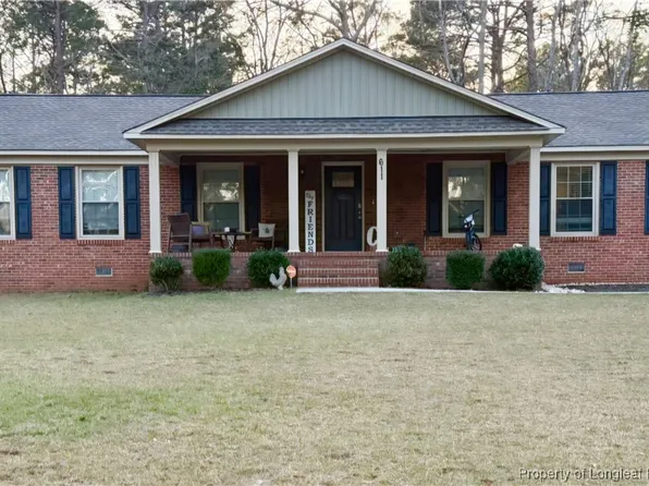 611 Lewis St, Raeford, NC 28376