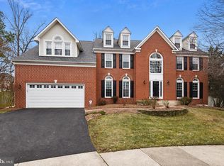 1405 Chestnut Ct, Herndon, VA 20170