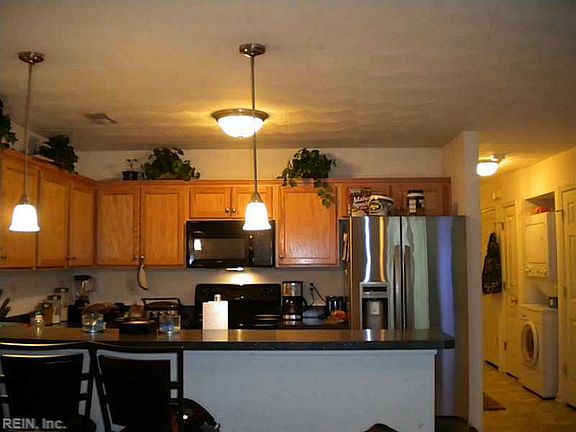 5th image of 1428 Bainbridge Blvd