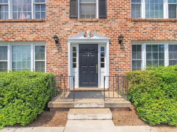 2527 Hydraulic Rd APT 9, Charlottesville, VA 22901