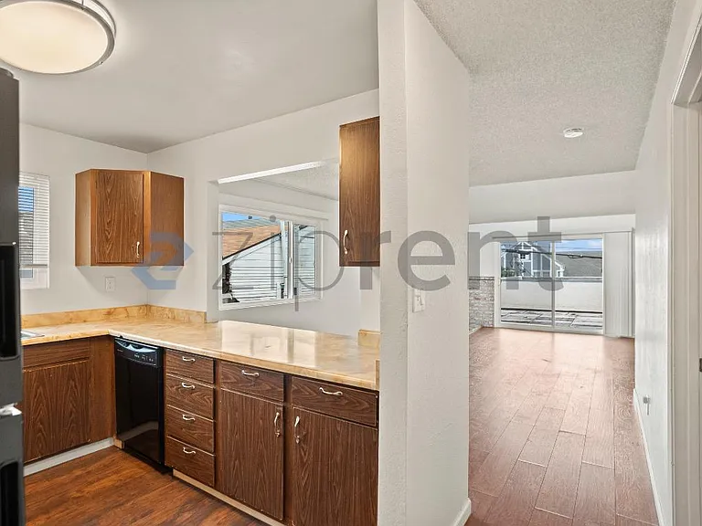 2837 55th Ave #4 — Photo 14