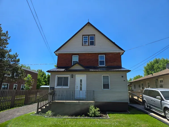 271 Emerick Ave, Fort Erie, ON L2A 2W4