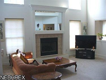 5th image of 3102 Peterboro Dr