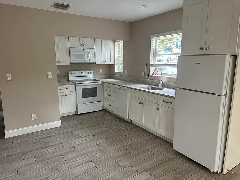 2400 Park Ave #1 — Photo 9