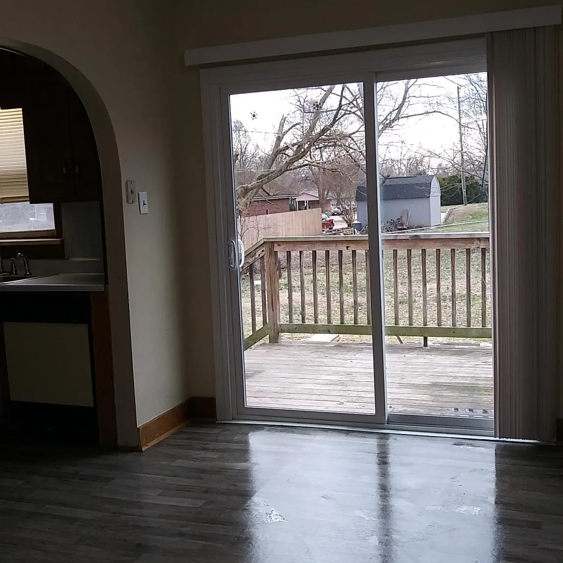 3 bed, 1008 sqft, $1,300 — Photo 3