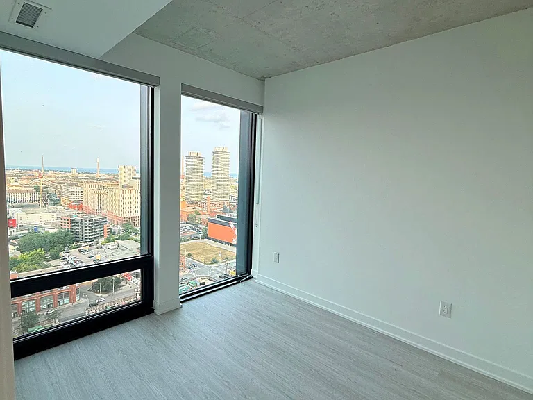 284 King St E #2508 — Photo 7