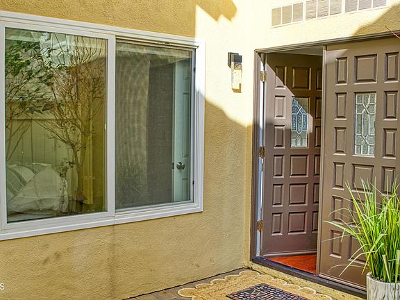 4th image of 2010 Kingsbridge Way