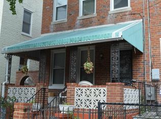 709 Roxboro Pl NW, Washington, DC 20011