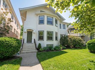 309 Chicago Ave #1, Oak Park, IL 60302