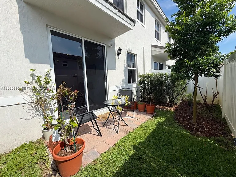 217 SW 170th Ave — Photo 11