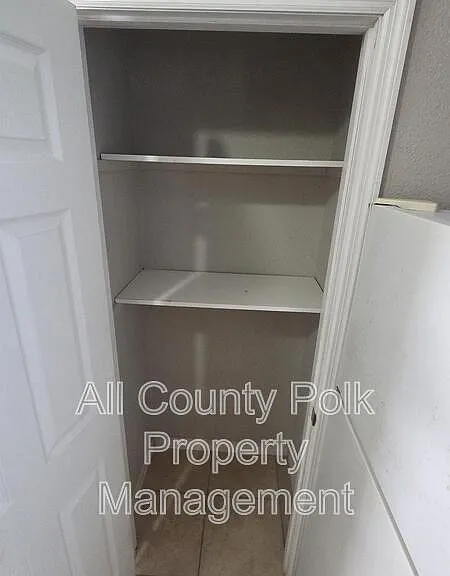 712 Bryon Ct — Photo 8