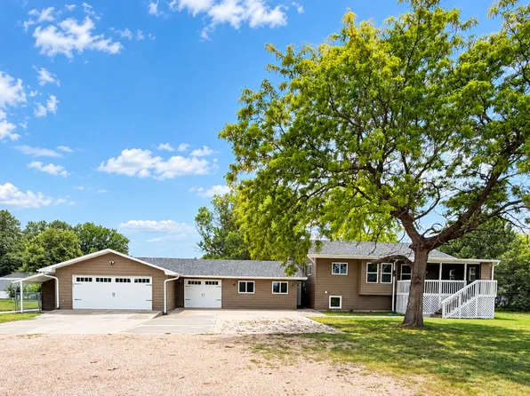3100 Willow Wind Rd, North Platte, NE 69101