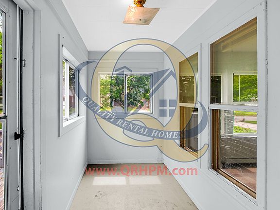 3rd image of 1220 Alvord Ave