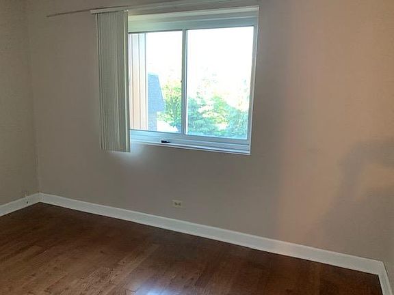 2nd image of 3850 S Parkway Dr APT 3A