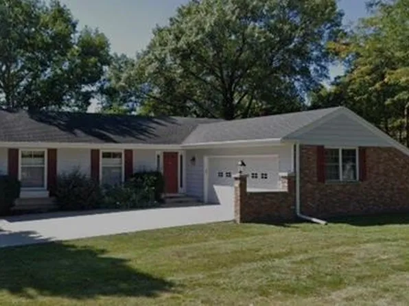 1274 W Court St, Whitewater, WI 53190