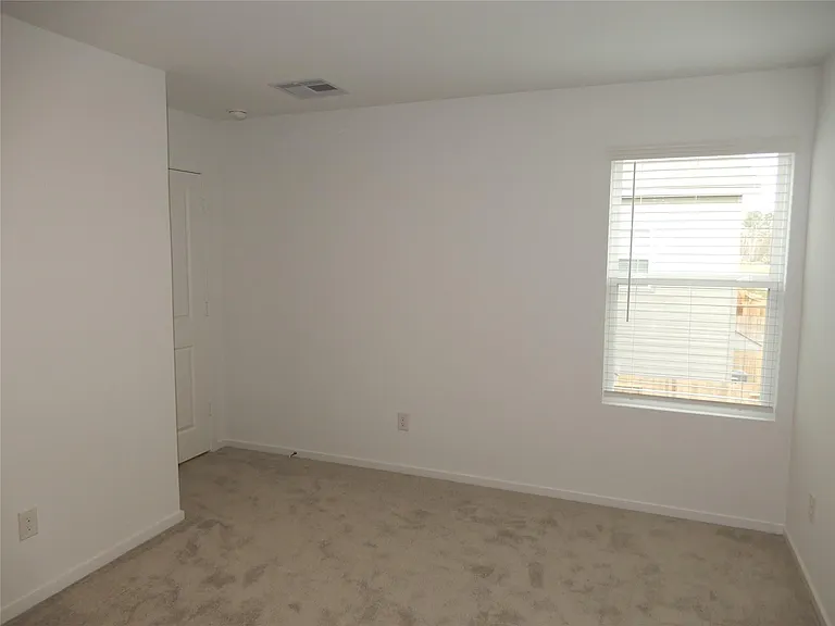 21369 Carosella Dr — Photo 6