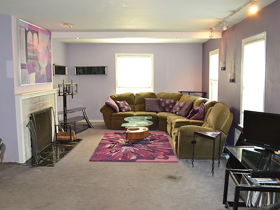 2nd image of 383 Packman Ave