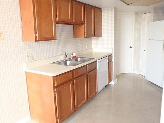 4th image of 5950 Pelican Bay Plz S APT 304