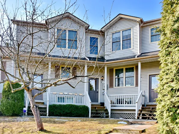 150 Victoria St S #103, The Blue Mountains, ON N0H 2P0