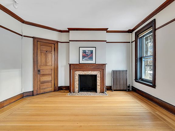 5th image of 141 Eagle St #1